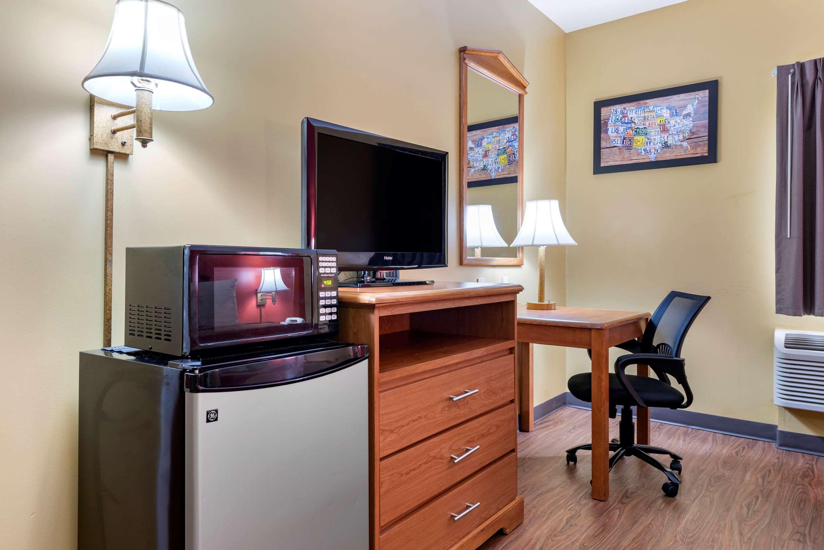 Econo Lodge Louisville Airport Exterior foto